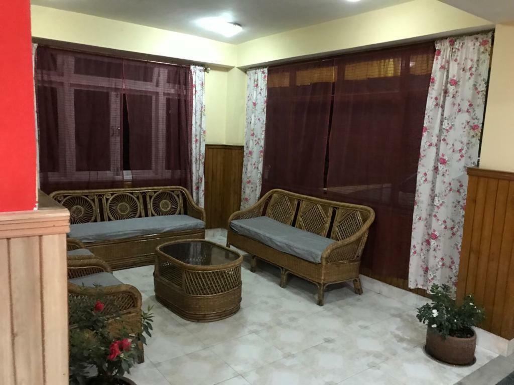 Bluben Alpine Hotell Pelling Exteriör bild